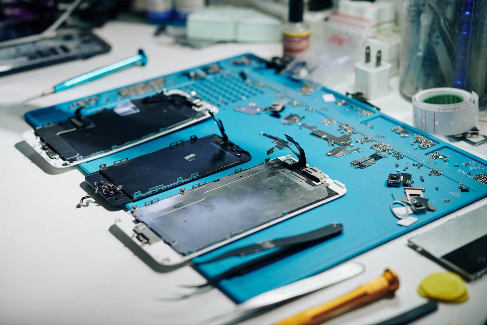 How to repair hairline crack in ipad screen?